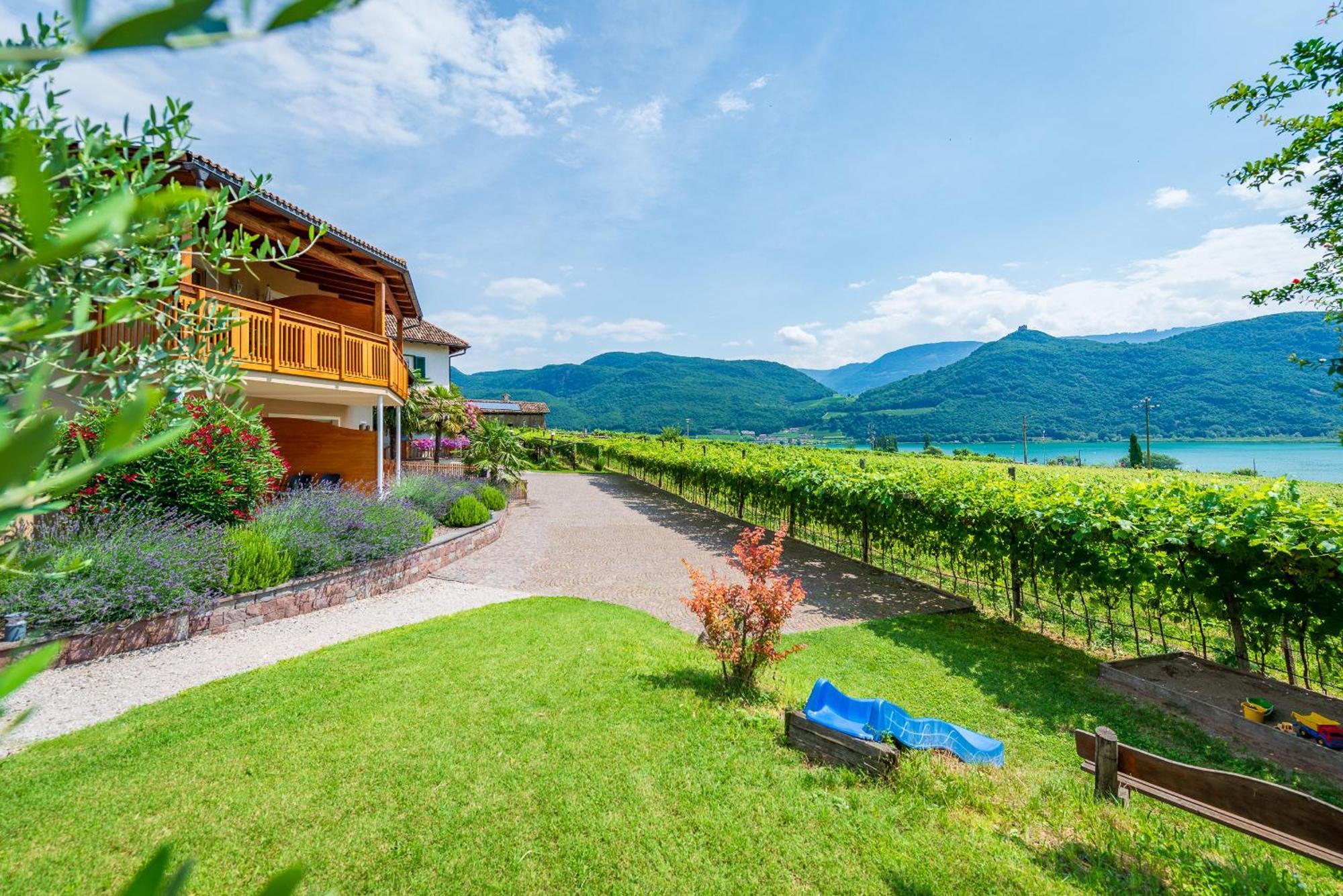 Weinhof Am See Caldaro Kültér fotó