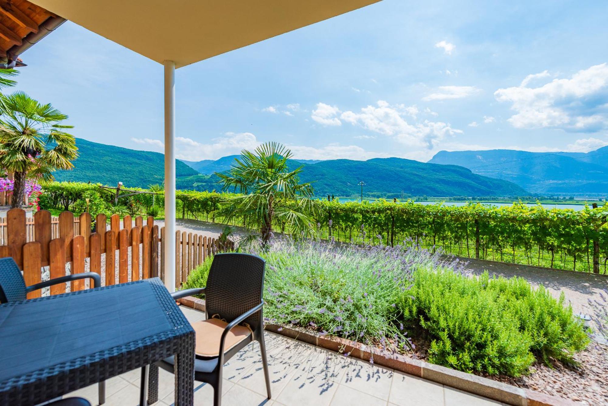 Weinhof Am See Caldaro Kültér fotó
